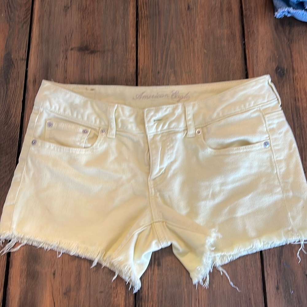 American Eagle pale yellow jeans shorts